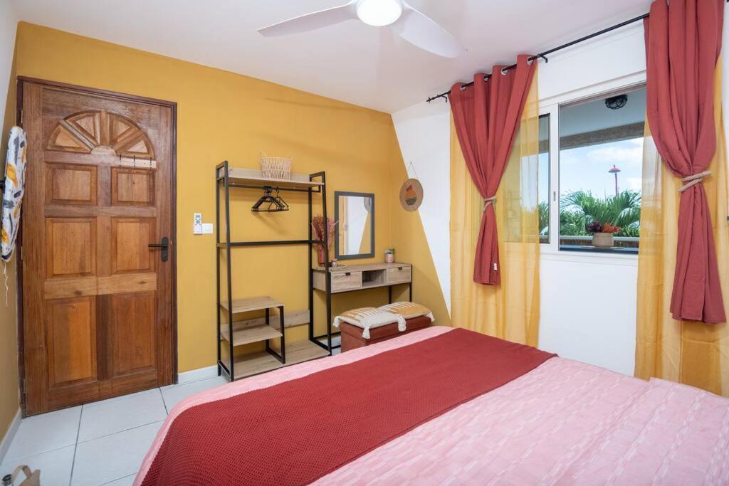 Appartamento Le Logis Du Passant Riviere Saint-Louis Esterno foto
